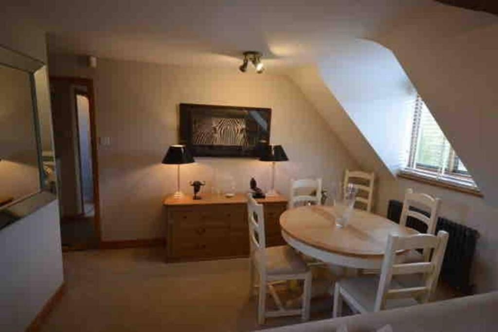 Ferienwohnung The Old Manor Coach House Cirencester Exterior foto