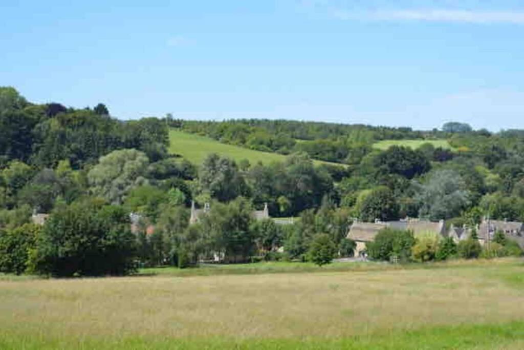 Ferienwohnung The Old Manor Coach House Cirencester Exterior foto