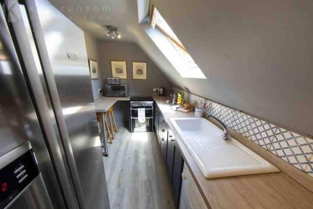 Ferienwohnung The Old Manor Coach House Cirencester Exterior foto