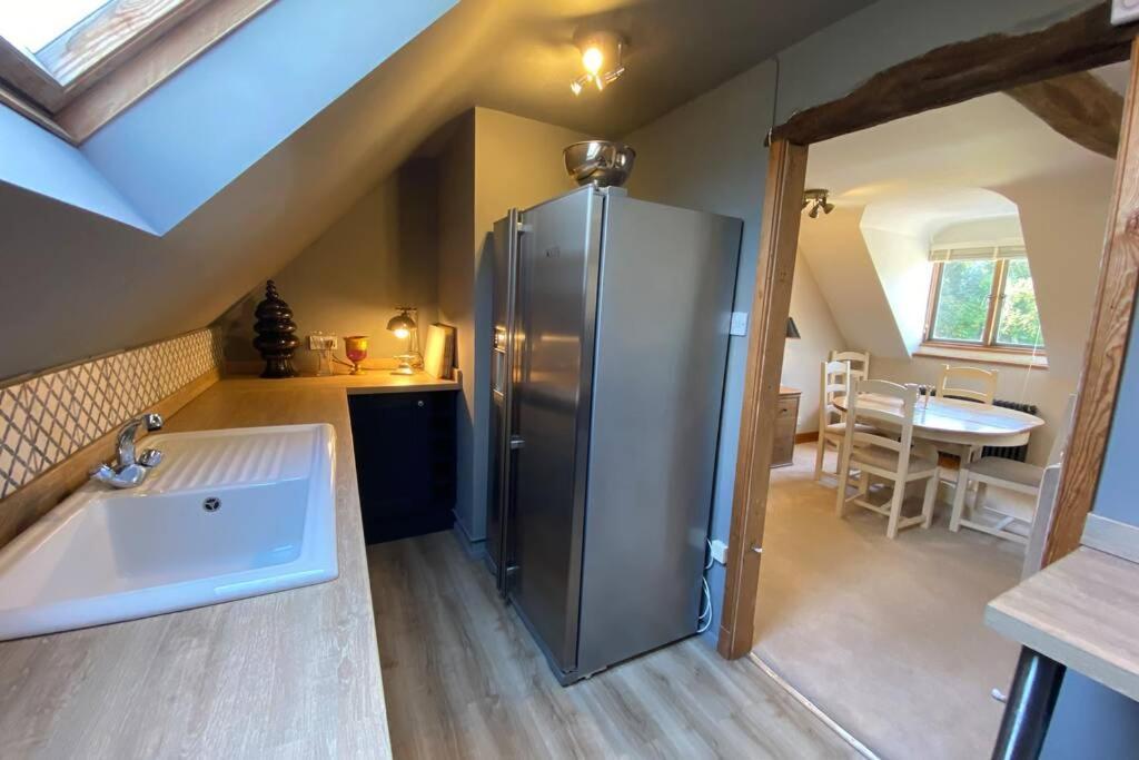 Ferienwohnung The Old Manor Coach House Cirencester Exterior foto